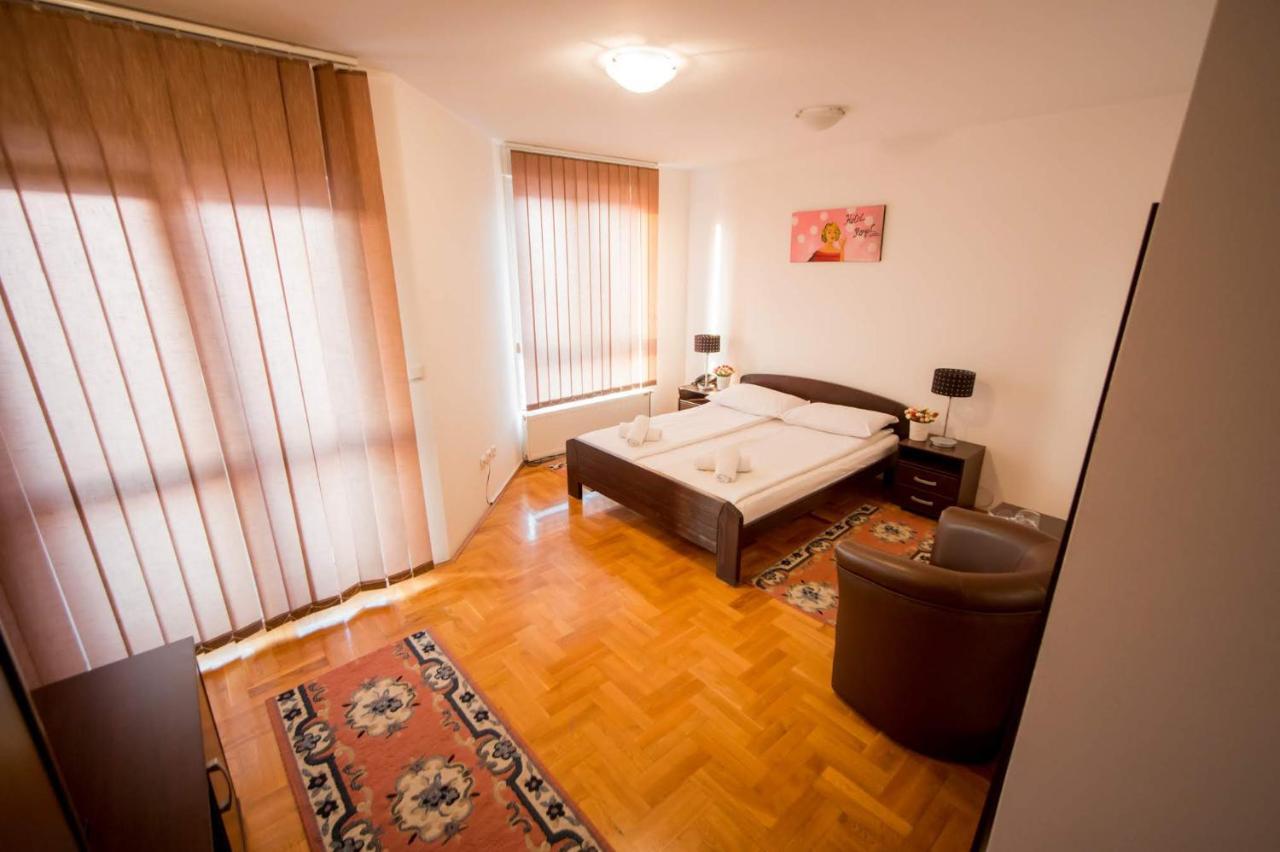 Hostel Royal Obrenovac  Luaran gambar
